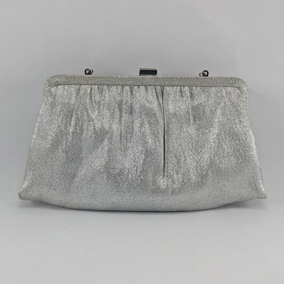 ANDE Vintage 60s Silver Purse with Bowtie Closure - Picture 4 of 9